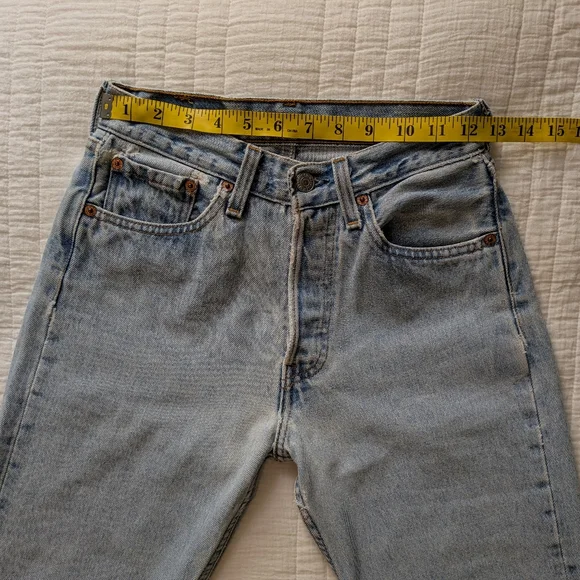 Levi's 501 Vintage Straight Leg Jeans 90s Light Blue Wash - Picture 5 of 16